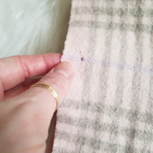 Pink Plaid Cashmere Scarf - Picture 4 of 5